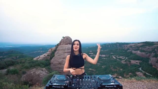 Melodic Techno & Progressive House Mix смотреть онлайн