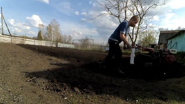 Огородные работы...Шок!!! Китайский мотоблок 900м творит чудеса!!! Реальный отзыв владельца!!