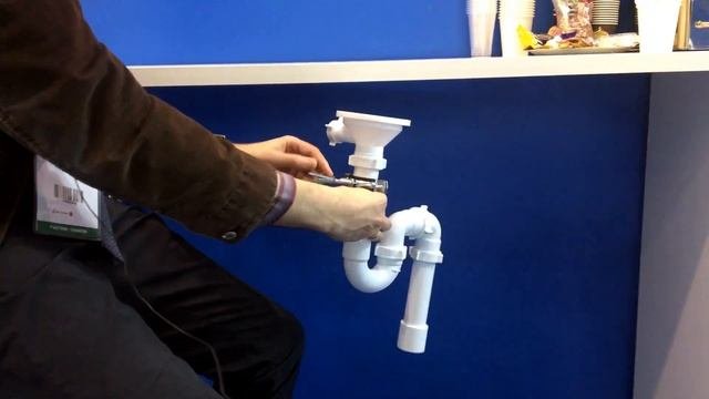 Сифон с разрывом потока струи. Принцип действия.