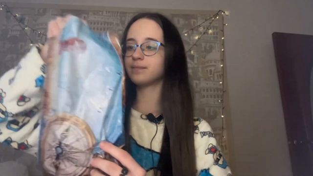 КТО ЭТО ПОДАРИЛ? ТРЕШ ПОДАРКИ?РАСПАКОВКА ПОДАРКОВ НА НОВЫЙ ГОД? смотреть онлайн