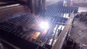 Пример резки плазмой металла 25 мм толщиной с пробивкой отверстия