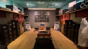 JBL 4367 Studio Monitor + Rotel Michi X3 + streamer Matrix Element M