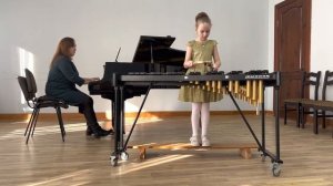 3. Буйницкая Алиса. 8 лет ( ксилофон) Франц. нар. песня «Танец утят» А. Безенсон «Лошадка ковбоя»