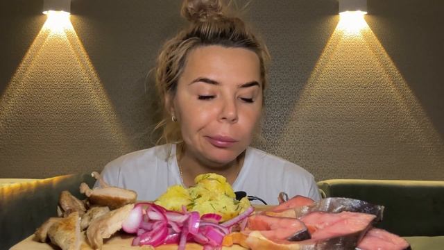 МУКБАНГ горбуша с картошкой смотреть онлайн