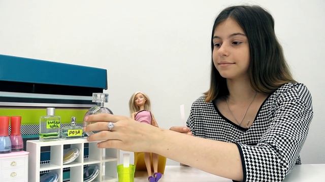 Игры для девочек - Духи для Барби - Видео про кукол смотреть онлайн