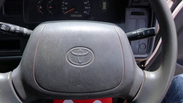 TOYOTA HIACE VAN 2003 YEAR TRH112V ROOF CARRIER トヨタ　ハイエース　平成15年式　MILEAGE:98711km 走行距離98711km смотреть онлайн