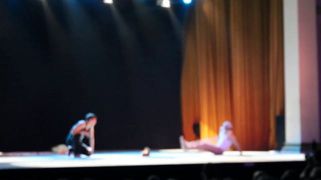 Брейкданс. Дуэт Чуть-Чуть. Двое в комнате смотреть онлайн