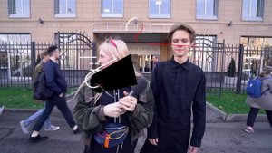 Лук за 400 000 / Студенты Финансового Университета / Луи Вагон