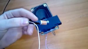 Как зажечь светодиод на 3 вольта от пальчиковой батарейки на 1.5 вольт.