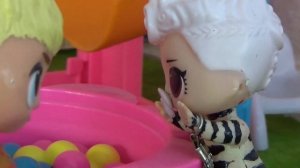 ЛЕДЯНОЙ БАССЕЙН! КУКЛЫ ЛОЛ МЕНЯЮТ ЦВЕТ ЗА КОНФЕТЫ)  #куклы #ЛОЛ сюрприз #Мультики lol surprise