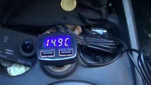 Вольтметр автомобильный. Годный девайс за разумную цену.