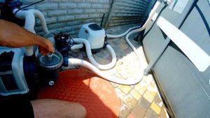 Робот Пылесос INTEX не едет в чем причина. Подключаем к входу Бассейна. Что будет?