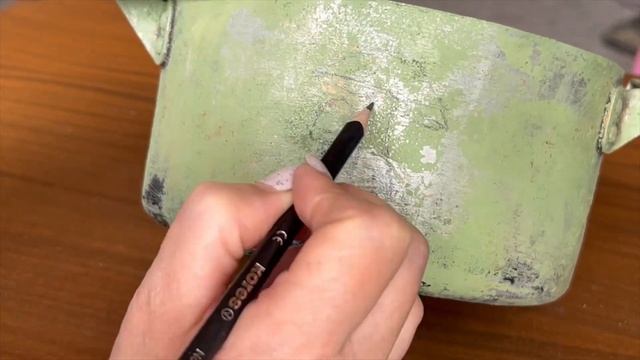 Расписываю старую кастрюлю для цветов в Лесном стиле смотреть онлайн