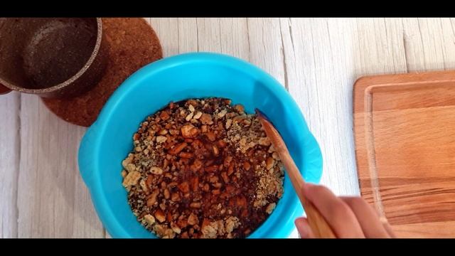 Чайная/шоколадная колбаска с орехами