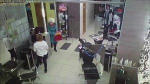 Нападение с ножом в парикмахерской