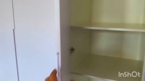 Платяной шкаф с подсветкой, стеллажем и приставным маникюрным столиком
