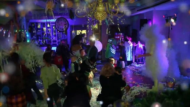 Бумажное шоу на праздник