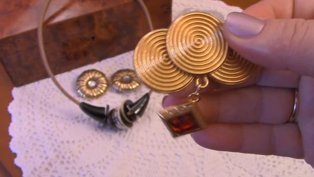 Блошиный рынок . Покупки с блошиного рынка. смотреть онлайн