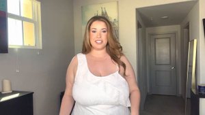 PLUS SIZE SPRING DRESS TRY ON HAUL WITH FASHION NOVA CURVE | Lauren Sangster