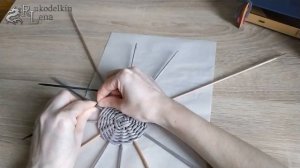 Плетеная тарелка, панно на стену из газетных трубочек. Декор на стену