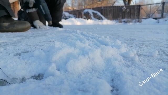 как залить каток с подсветкой своими руками