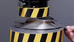 Гидравлический пресс и CD диски- как соединить кучу дисков