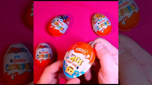 Candy's Kinder ASMR lollipops satisfying video relaxing Kinder Joy, Kinder Surprise #shorts (17)