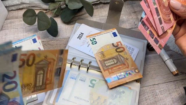 Weekly 100 Envelope Cash Stuffing + Low Income Savings Challenges