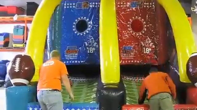 Аттракцион "Квотербек-блиц" смотреть онлайн