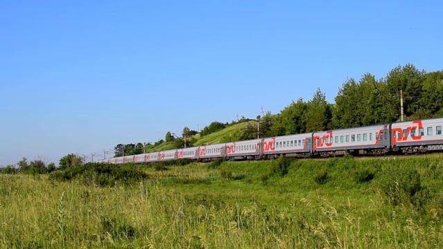 Электровоз ЭП2К-428 с пассажирским поездом смотреть онлайн