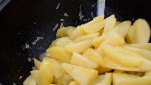 КАРТОШКА ПО - ОХОТНИЧЬИ В КАЗАНЕ НА КОСТРЕ