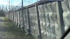 падают железобетонные плиты забора из прогр 19 04 19 dvx 511