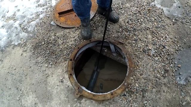 Чистка трубы с колодца. смотреть онлайн