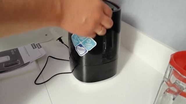 Распаковка — Ультразвуковой увлажнитель воздуха Hyundai смотреть онлайн