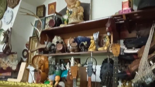 Самый увлекательный поход в антикварную лавку.