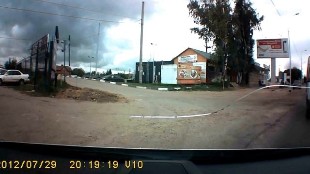 Мудак на Opel Insignia OPC не смотрит куда едет. смотреть онлайн