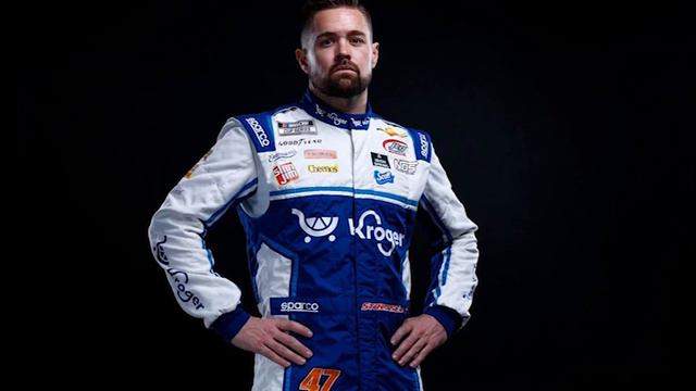 NASCAR News: NFL Star Chris Long Driving Richmond Pace Car; Jessica Friesen Announces NASCAR Return смотреть онлайн