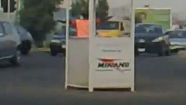 ДПС на одном из перекрестков Нигерии, г. Абуджа смотреть онлайн