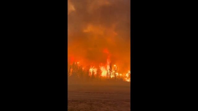 В канадской провинции Альберта - пожары