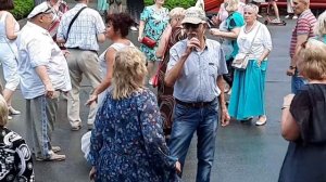 ?А ПЕРВОЕ СЛОВО ?ДОРОЖЕ ВТОРОГО???