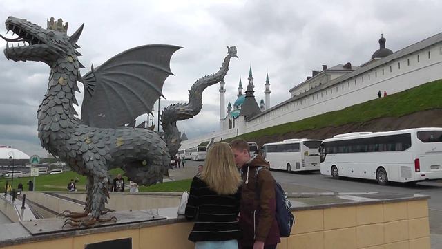 16.05.2015 Под Кремлем, Зилант - герб Казани 02426 смотреть онлайн