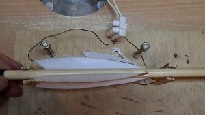 Стрелы для лука своими руками. Обрезка перьев. Homemade feather burner