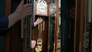 НАПОЛЬНЫЕ МЕХАНИЧЕСКИЕ ЧАСЫ K.MOZER. КАК ПРАВИЛЬНО ПОДВЕШИВАТЬ И ПОДНИМАТЬ ГИРИ С ЦЕПНЫМ ПОДВЕСОМ.