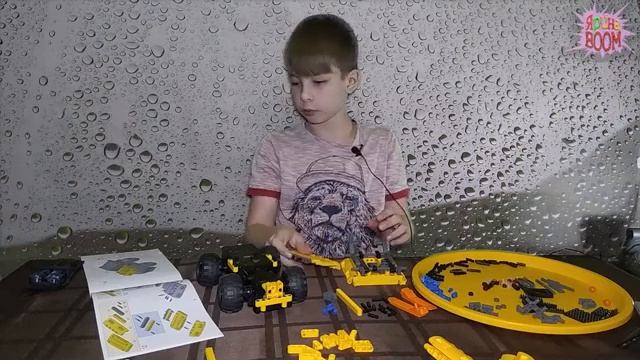 Конструктор Кибертехник. Машинка на радиоуправлении