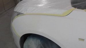 Покраска переднего крыла Chevrolet Cruze. Переход по цвету. Белая база.