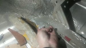 #7 Nissan Maxima a 32 Восставший из ржавчины Ниссан максима ,ставим латки из москвичевского крыла.