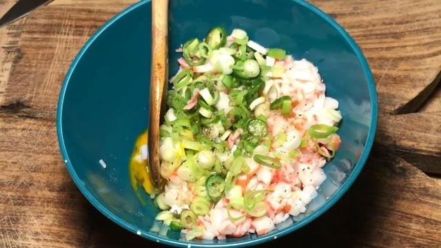 Оладья с морепродуктами ? | Простой рецепт оладьев с крабовыми палочками ?