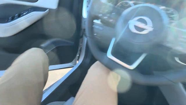 2023 Nissan Rogue SL смотреть онлайн