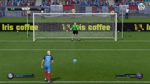 Lâu chuyển sang chơi penalty, mà sao FCW sút phạt đền tệ thế nhỉ! Game bóng đá nữ