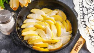 Яблочный тарт с карамелью